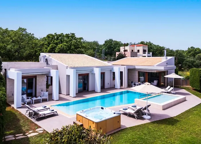 Willa Red Oak Tree Retimno